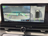 クルマを空から見たような映像が映る、アラウンドビューモニターで、車両周辺の安全確認も一目できます!小さなお子様や障害物も確認できるので、運転のしやすさだけでなく事故防止にも役立ち安心して駐車できます♪