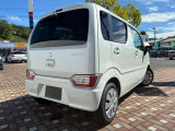 後退時ブレーキサポートです。リヤバンパーに搭載した4つのセンサーで後方の障害物をブザー音とメーター表示で障害物をお知らせ。衝突被害軽減ブレーキが作動し衝突の回避または衝突時の被害を軽減します。