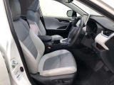 【運転席・助手席】です!実際お座りいただくのが分かりやすいと思いますので、ぜひお気軽にご来店ください♪状態もいいですよ☆