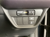 ETC2.0が標準装備です。高速道路の渋滞情報などをナビとリンクして画面でお知らせします。VSA搭載。横滑りを抑えて、安全な走行を確保します。