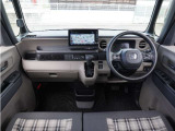 【インパネ周り】運転しやすいインパネ周りです!見やすいレイアウトで快適なドライブをサポートします!