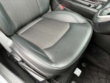 快適なショールームにて、お車選びのお手伝いから、ご購入後の整備待ちまで、ご対応致します。
