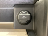 ナビゲーションの横には12V、AC電源(180W)も装備しています。