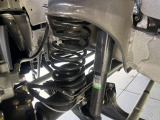 お車を安心してお乗りいただく為には、足回りの定期点検が欠かせません。サービスサポート(有償保証)では無料点検もご提供しており、安心のカーライフをお過ごしいただけるサポート体制が整っています。