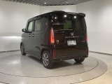 ご納車までの期間ですが、県内のお客様は1、2週間、県外のお客様は2、3週間ほどでご納車が可能となります。但し、書類の状況によっては多少の前後もありますので、その際には何卒ご了承下さい。