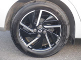 16インチアルミホイール!!格好良くてホイールがあなたの愛車をいっそう輝かせます☆