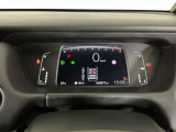 メータは先進的なデジタルメーターを採用!ゆっくりと数字が動くのでとても見やすく表示されます!平均燃費なども表示、エコな運転の手助けをしてくれます!