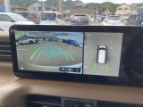 アラウンドビューモニターは4方のカメラで真上から車を見たようにモニターで確認ができる日産の自慢の装備です。是非実際の車で体感してみてください。