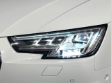 ●LEDハイビームが多数独立で存在し、ハイビーム時に対向車や前方を走る車の部分をロービームに切り替えが可能!!シーケンシャルウインカーも装備!!