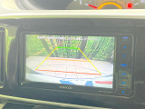 【バックカメラ】駐車時に後方がリアルタイム映像で確認できます。大型商業施設や立体駐車場での駐車時や、夜間のバック時に大活躍!運転スキルに関わらず、今や必須となった装備のひとつです!