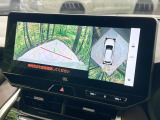【パノラミックビューモニター】専用のカメラにより、上から見下ろしたような視点で360度クルマの周囲を確認することができます☆死角部分も確認しやすく、狭い場所での切り返しや駐車もスムーズに行えます。