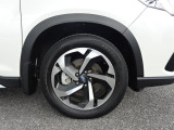 SUBARU認定U-Carは、全車12ヶ月点検、車検などの法定点検を実施。スバル専門メカニックが確かな技術で最大88項目にわたりチェックしており品質、安心を支えます!