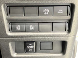 運転席から両側電動スライドドアの開閉ができます