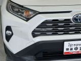 フロントバンパーに衝突軽減ブレーキのセンサが付いて障害物を検知します。