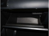 新しい時代の到来!便利なスマートキー付です。プッシュエンジン式スタートスイッチが新鮮さを感じます。ポケットに鍵を入れたままでもエンジン始動致します。まずは体験してみて下さい