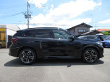 新車登録から5年目まで、最長4年間の走行距離無制限保証をご用意。ご購入後も安心が長く続きます。