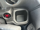 運転席側のドリンクホルダーです!