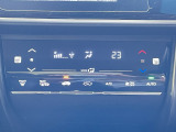 エアコンスイッチはタッチパネル式になっています。