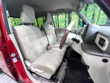 運転席シート廻りは使用感も少なく、良好な状態となっています。丁寧に使われていたことがよくわかりますね。