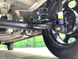 お車を安心してお乗りいただく為には、足回りの定期点検が欠かせません。サービスサポート(有償保証)では無料点検もご提供しており、安心のカーライフをお過ごしいただけるサポート体制が整っています。