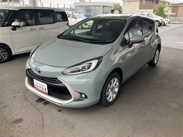 アクア  1.5 Z E-Four 4WD