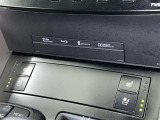 シートベンチレーション付きです。シートと密着部分の空気を換気して蒸れを防いでくれるので、暑い時期も快適に過ごせます♪一度使ったら手放せません!
