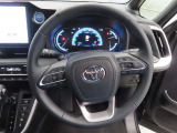 ぜひ展示車の運転席に座ってみてください。