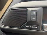 【Meridianサウンドシステム】イギリスの老舗オーディオブランドで音質が良く、ドライブ中の音楽をより一層楽しませてくれます。