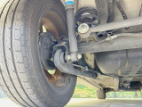 お車を安心してお乗りいただく為には、足回りの定期点検が欠かせません。サービスサポート(有償保証)では無料点検もご提供しており、安心のカーライフをお過ごしいただけるサポート体制が整っています。