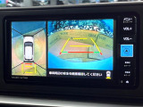 【パノラミックビューモニター】専用のカメラにより、上から見下ろしたような視点で360度クルマの周囲を確認することができます☆死角部分も確認しやすく、狭い場所での切り返しや駐車もスムーズに行えます。
