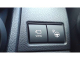 アドバンスト パーク付きです。カメラやソナーによって、周囲を監視しながら駐車を支援。障害物を検知した場合には警報を鳴らし、ブレーキ制御を行うことで接触回避を支援します。
