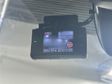 【ドライブレコーダー】映像・音声などの運転中の記録を残します。事故などを起こした起こされた時の証拠になりえますので、もしも時でも安心ですね。
