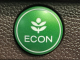 ★ECONスイッチ★ エコドライブを加速しよう!スイッチをONにすると、運転の仕方によるロスを抑え込み燃費をよくするようクルマが頑張ります(*^ー^*)燃費向上にチャレンジ♪