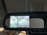 【アラウンドビューモニター】車を上から見下ろしているかのような映像で周囲の状況がひと目で確認、狭い駐車場に駐車するときも安心です♪♪障害物などがあると警告音がなりますので安心して駐車が出来ます★