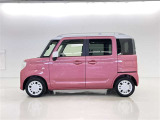 両側パワースライドドア付きだから、狭い駐車スペースなどでの 乗り降りラクラク!小さなお子さまのいるご家庭には嬉しい装備。