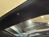 車両は屋内展示しておりますので天候に関係なくごゆっくりコンディションご確認頂けます。車両を倉庫へ保管している場合が御座いますのでご来店前に在庫確認頂けると幸いです。TEL072-784-8800