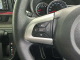 ステアリングスイッチ装備!運転しながら手元でオーディオの操作などができます。