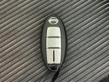 【スマートキー(エンジンスタートストップスイッチ)】スマートキー(電子キー)を持っていれば、スイッチを押すだけでエンジンをかけることができます!