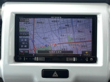 【ナビゲーション】目的地までしっかり案内してくれる使いやすいナビ。Bluetooth接続すればお持ちのスマホやMP3プレイヤーの音楽を再生可能!毎日の運転がさらに楽しくなります!!