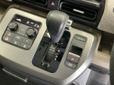 発進時から滑らかに加速する無段階変速のCVTはストップ&ゴーの多い街の中も快適です