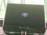 【10.5インチナビ】高級感とインパクトのある大画面ナビを装備。各種オーディオ操作はもちろん、スマホ連携もできる利便性の高いナビです♪