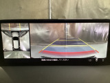 360度モニターは、4つのカメラによる前後左右・俯瞰映像でドライバーからは見えない領域の危険認知をサポートします!全周囲の死角を減らし、狭い駐車場や幅寄せ、T字路の進入などの運転の安心感を高めますッ!