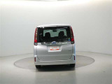 U-Carの販売だけでなく自動車保険、携帯電話の販売も行っております