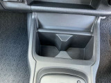 ドリンクホルダー付き