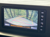 【バックカメラ】駐車時に後方がリアルタイム映像で確認できます。大型商業施設や立体駐車場での駐車時や、夜間のバック時に大活躍!運転スキルに関わらず、今や必須となった装備のひとつです!