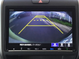 バックモニター付きで、車庫入れやバック時の後方確認をしっかりサポート。モニターに映し出される映像で死角も確認しやすく、狭い場所での駐車や後退時の操作をより安心して行えます。