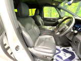運転席シート廻りは使用感も少なく、良好な状態となっています。丁寧に使われていたことがよくわかりますね。