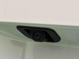 ナビゲーション等を装着した場合にバックするとき後方の安全確認ができるバックカメラが付いてます