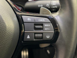 【ACC/LKAS】設定した車速内でクルマが自動的に加減速。 先行車との適切な車間距離を維持しながら追従走行します。また高速道路を走行する際、車線の中央付近を維持するようにステアリング操作を支援します