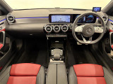 CLAクラス CLA200d AMGライン 本革シート サンルーフ
